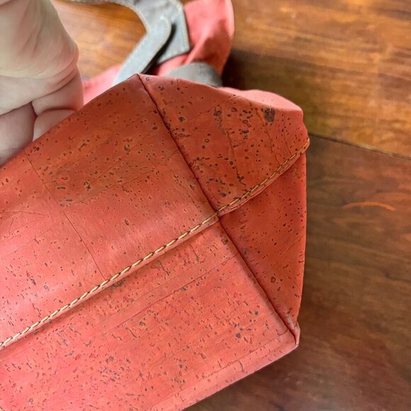 Artelusa Coral & Brown Cork Shoulder‎ Bag With Bow Detail - Picture 5 of 9